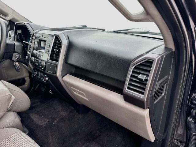 2016 Ford F-150 XLT SuperCrew Image 27