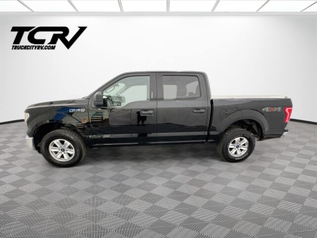 2016 Ford F-150 XLT SuperCrew Image 4