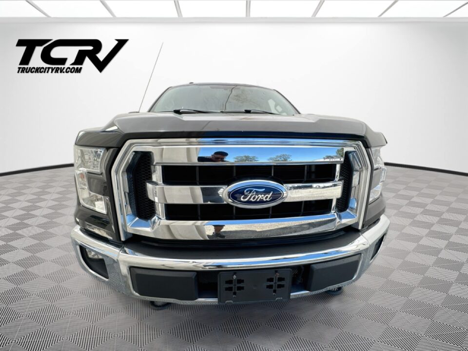 2016 Ford F-150 XLT SuperCrew Upper Image 2