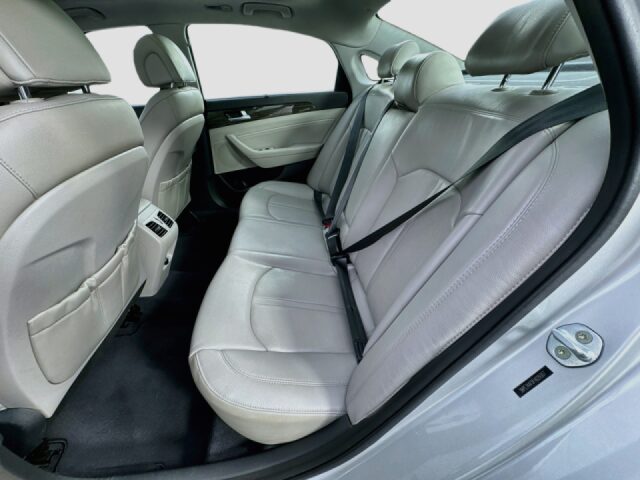 2015 Hyundai SONATA Limited Image 24