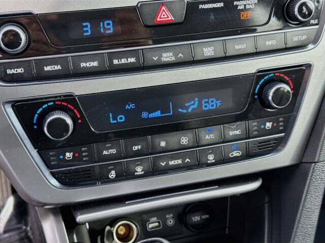 2015 Hyundai SONATA Limited Image 18