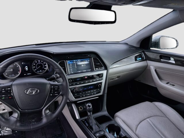 2015 Hyundai SONATA Limited Image 26