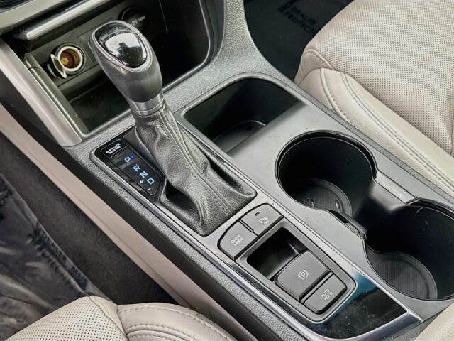 2015 Hyundai SONATA Limited Image 19