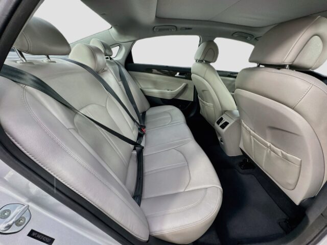 2015 Hyundai SONATA Limited Image 29