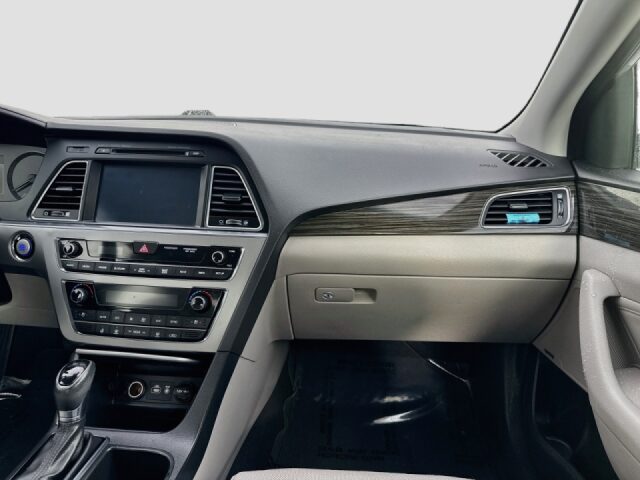 2015 Hyundai SONATA Limited Image 31