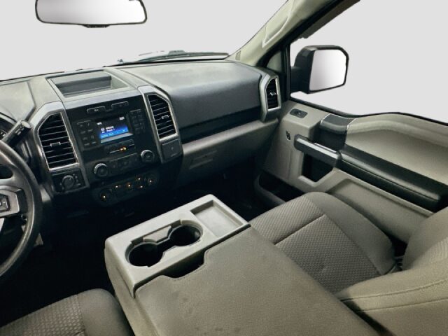2015 Ford F-150 XLT SuperCrew V8 5.0 lifted Image 22