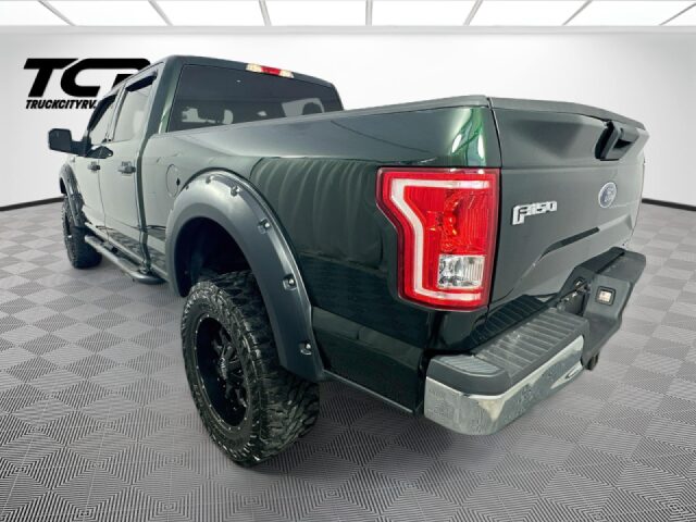 2015 Ford F-150 XLT SuperCrew V8 5.0 lifted Image 5