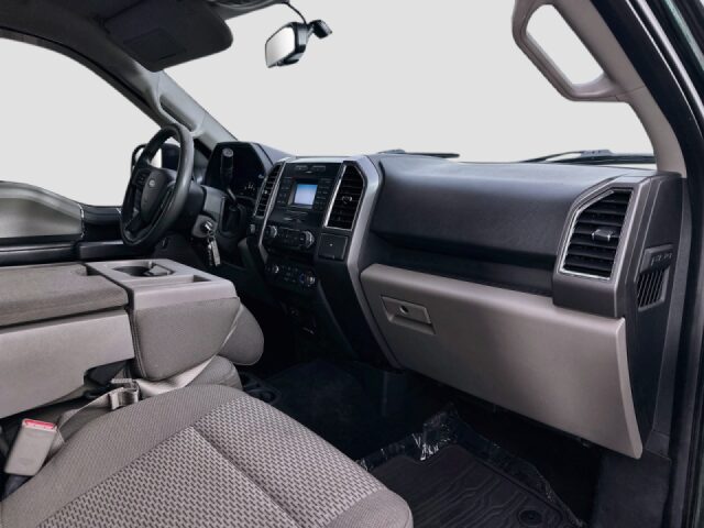 2015 Ford F-150 XLT SuperCrew V8 5.0 lifted Image 27