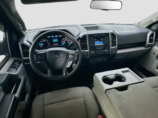 2015 Ford F-150 XLT SuperCrew V8 5.0 lifted Image 21