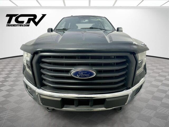 2015 Ford F-150 XLT SuperCrew V8 5.0 lifted Image 2